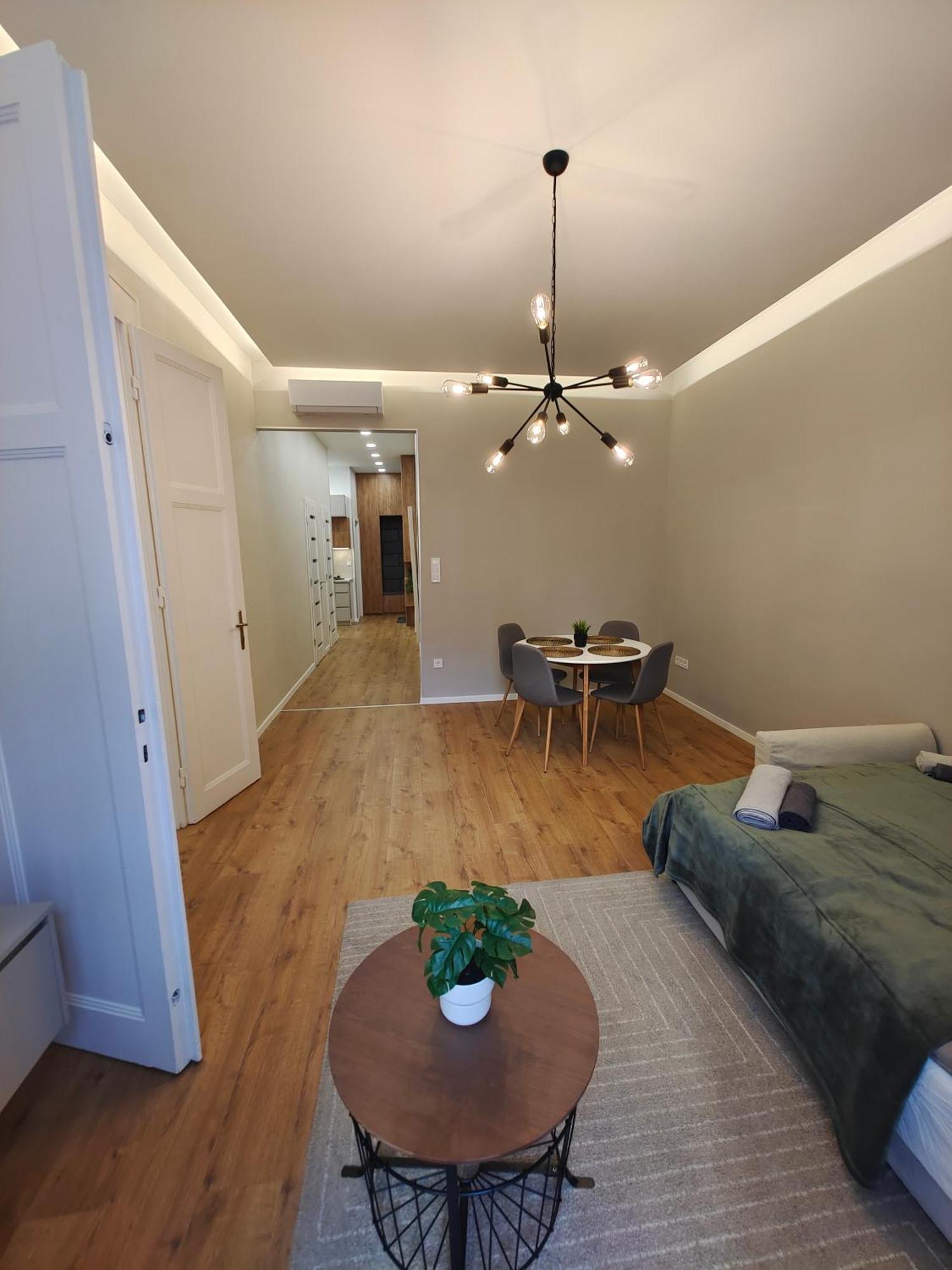 City Center 2, Cozy And Modern 2Br In The City Center Budapest Eksteriør billede