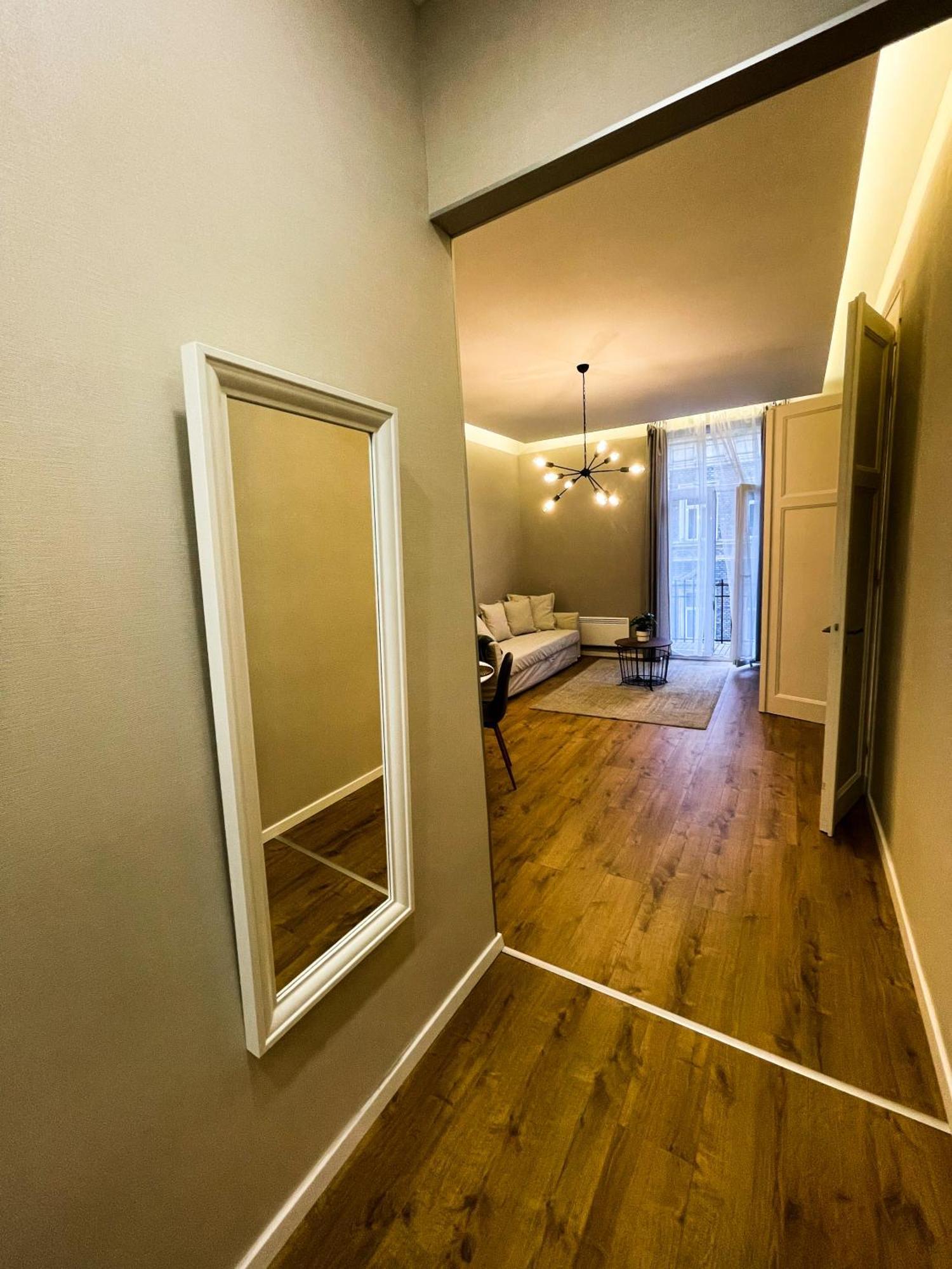 City Center 2, Cozy And Modern 2Br In The City Center Budapest Eksteriør billede